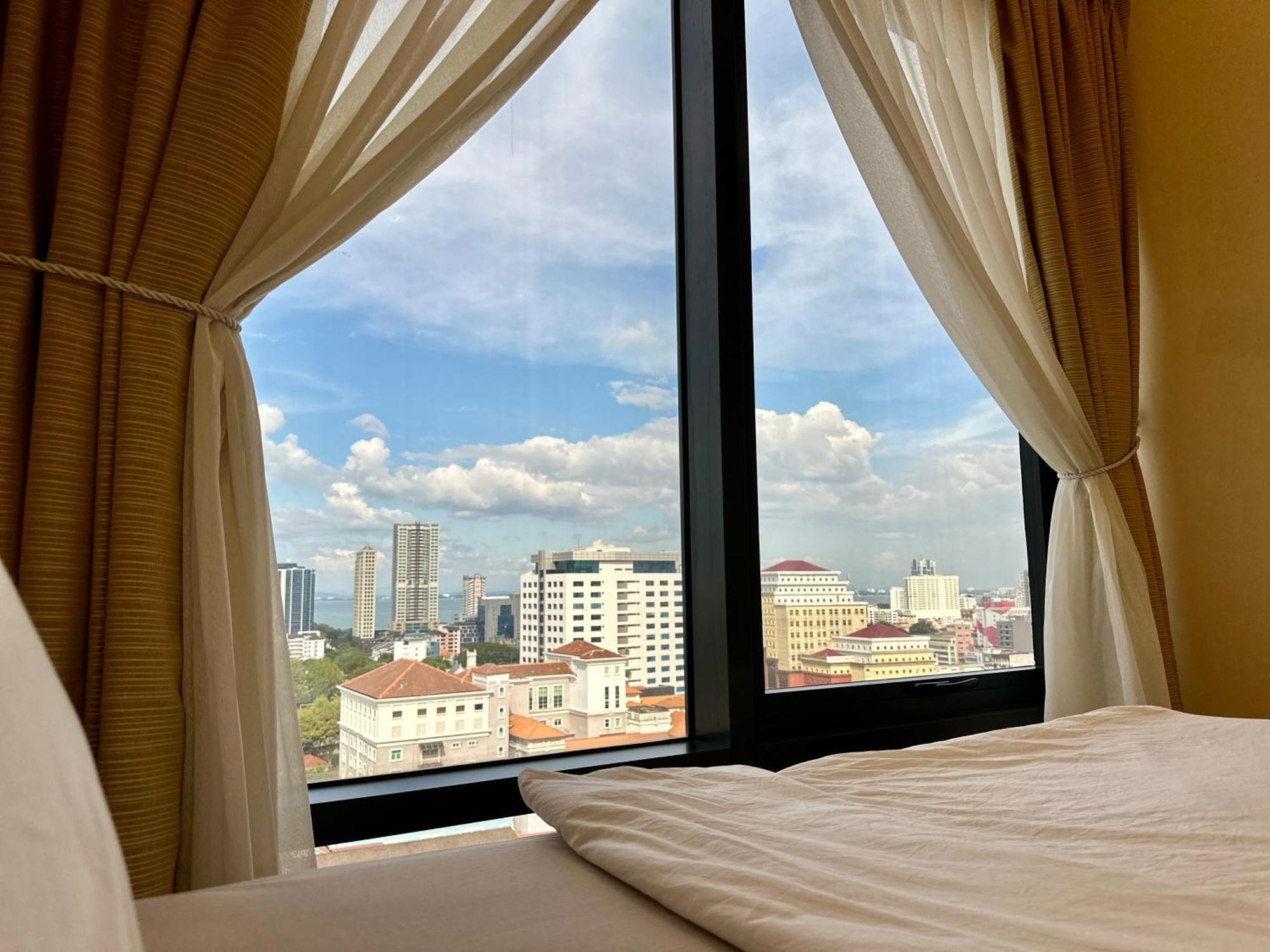 At Macalister 218 By Wl *
