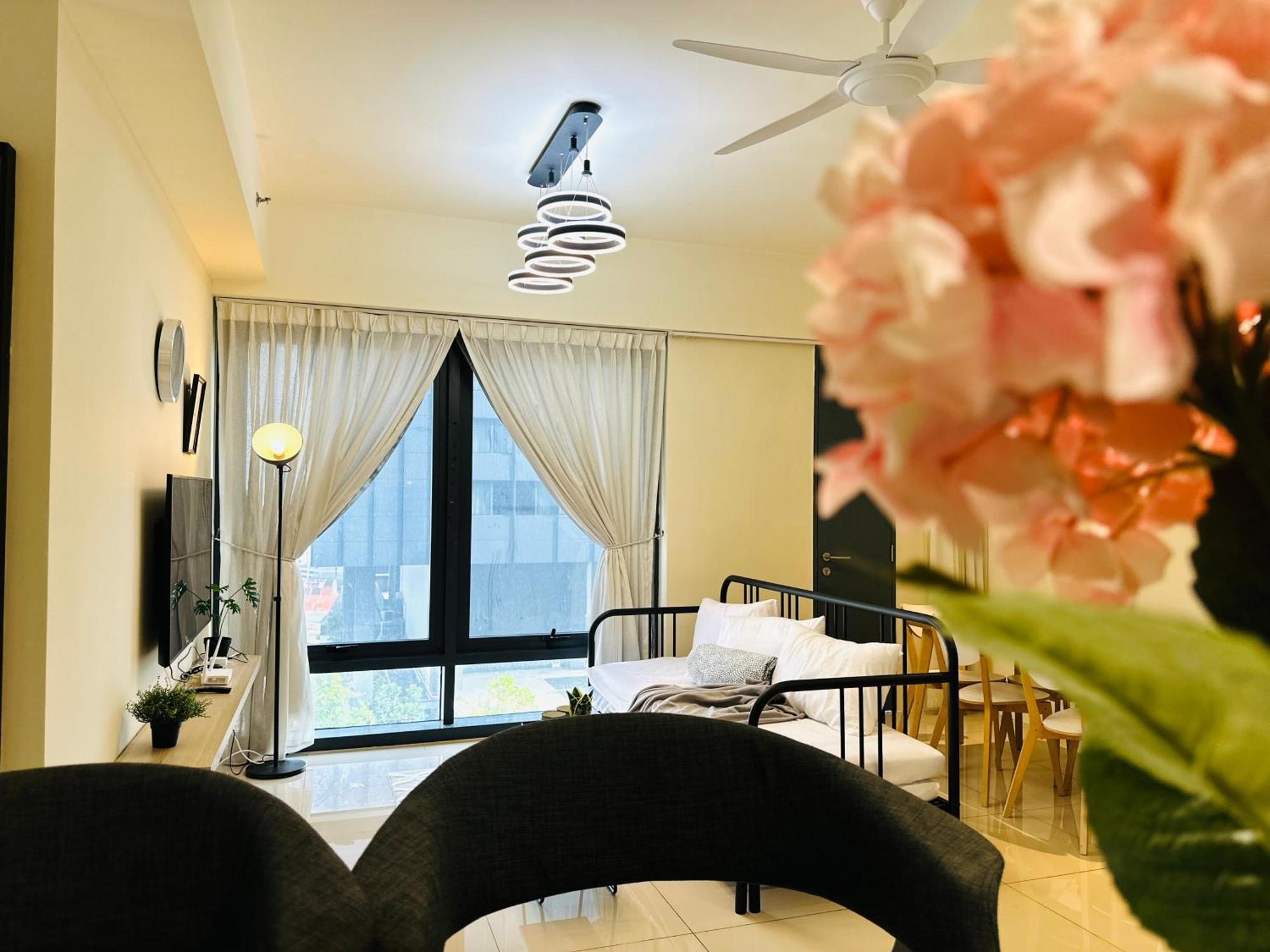 At Macalister 218 By Wl *