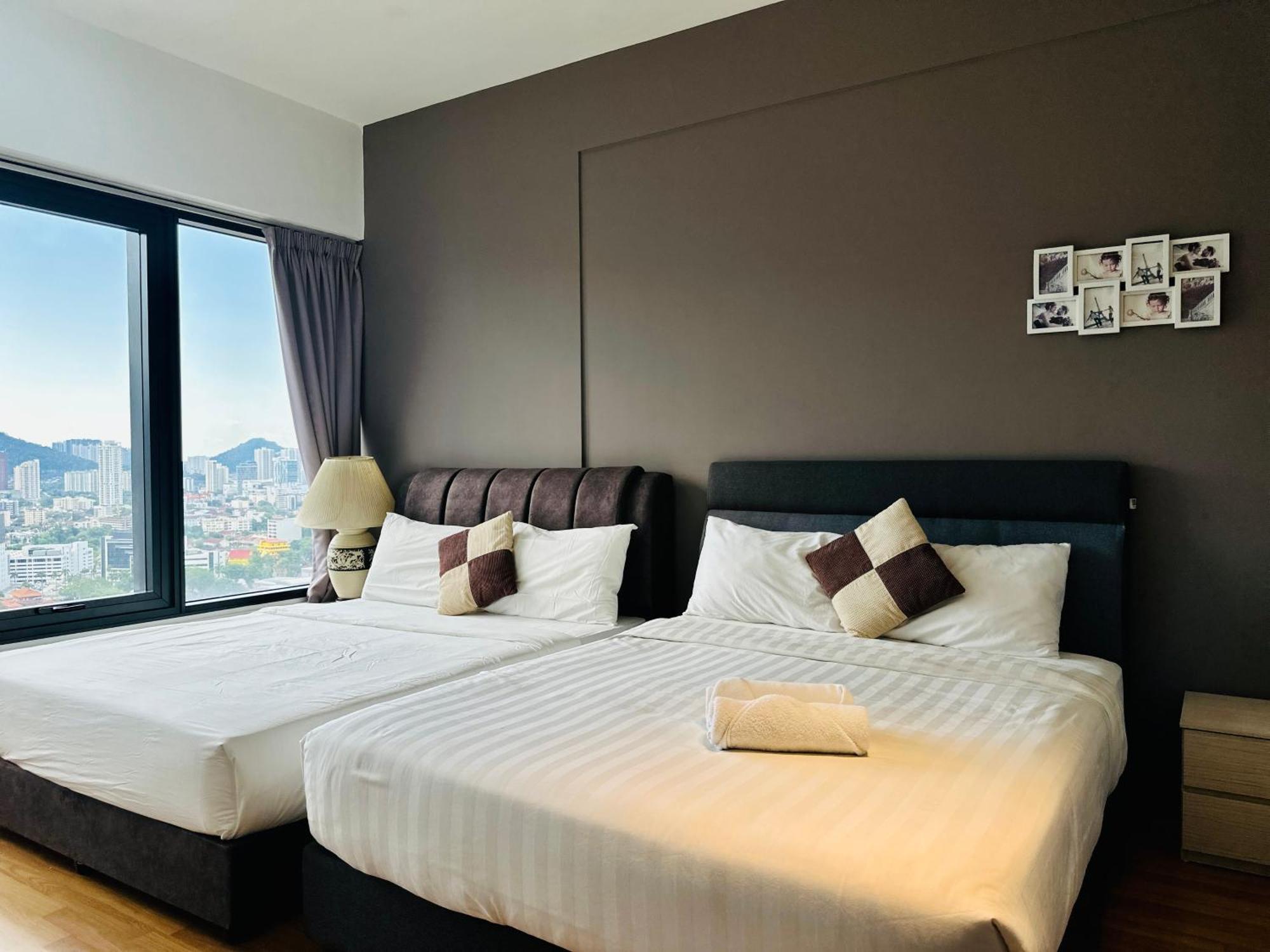 At Macalister 218 By Wl